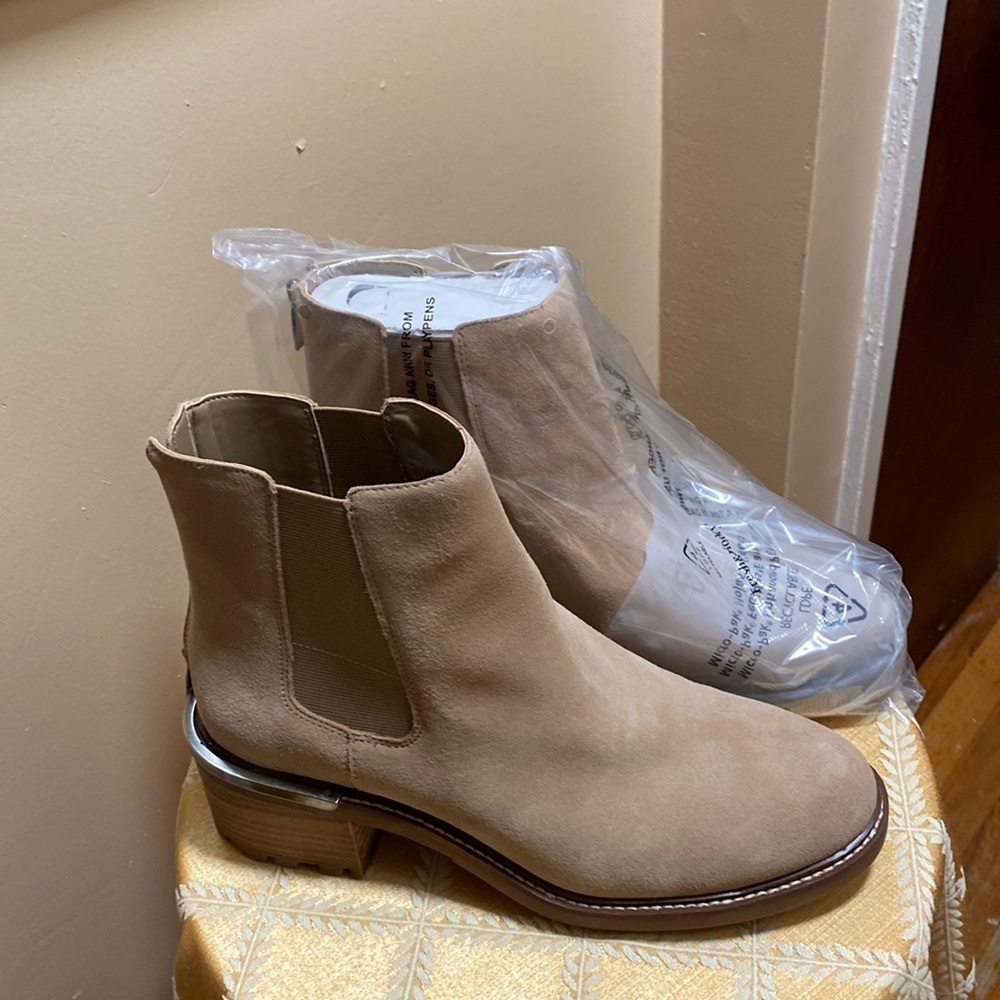 vince camuto chelsea boots